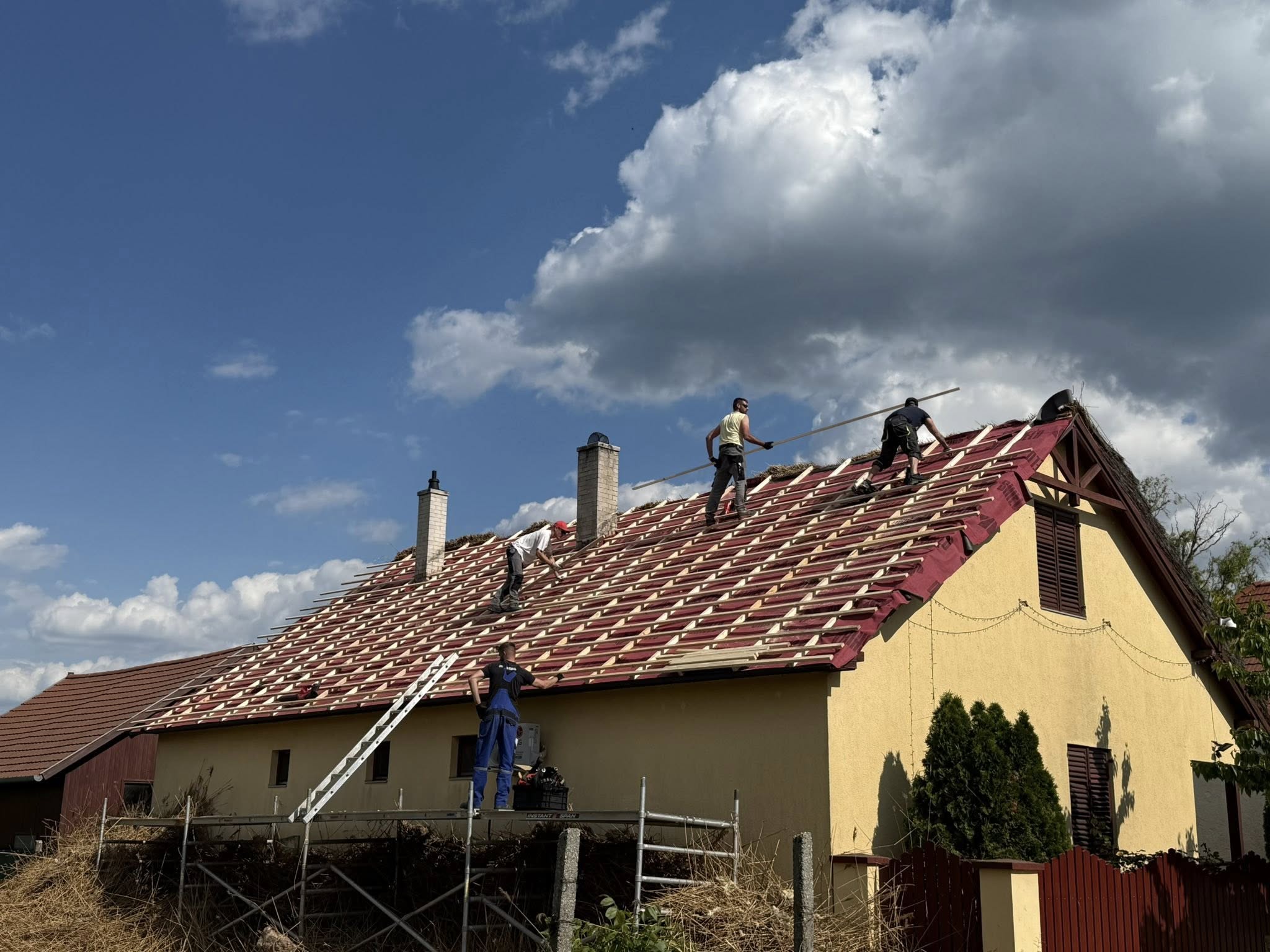 Generál kivitelezés és tetőfedő munkák